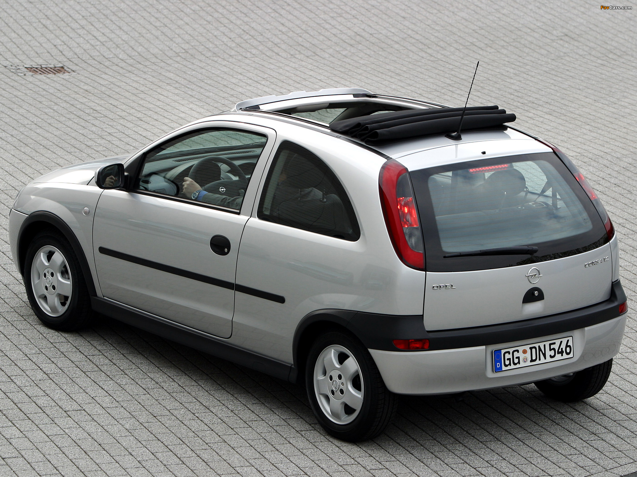 Opel Corsa Canvas Top (C) 2000–03 images (2048 x 1536)