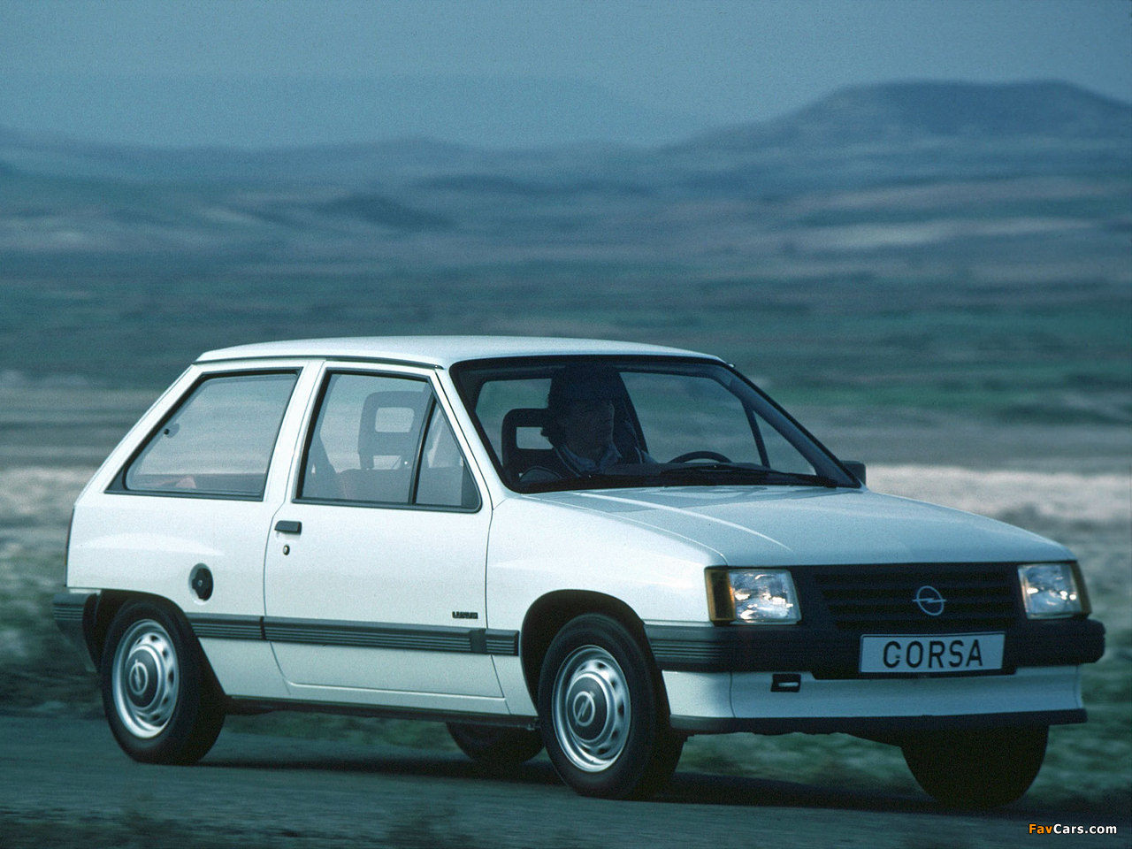 Photos of Opel Corsa 3-door (A) 1982–90 (1280 x 960)