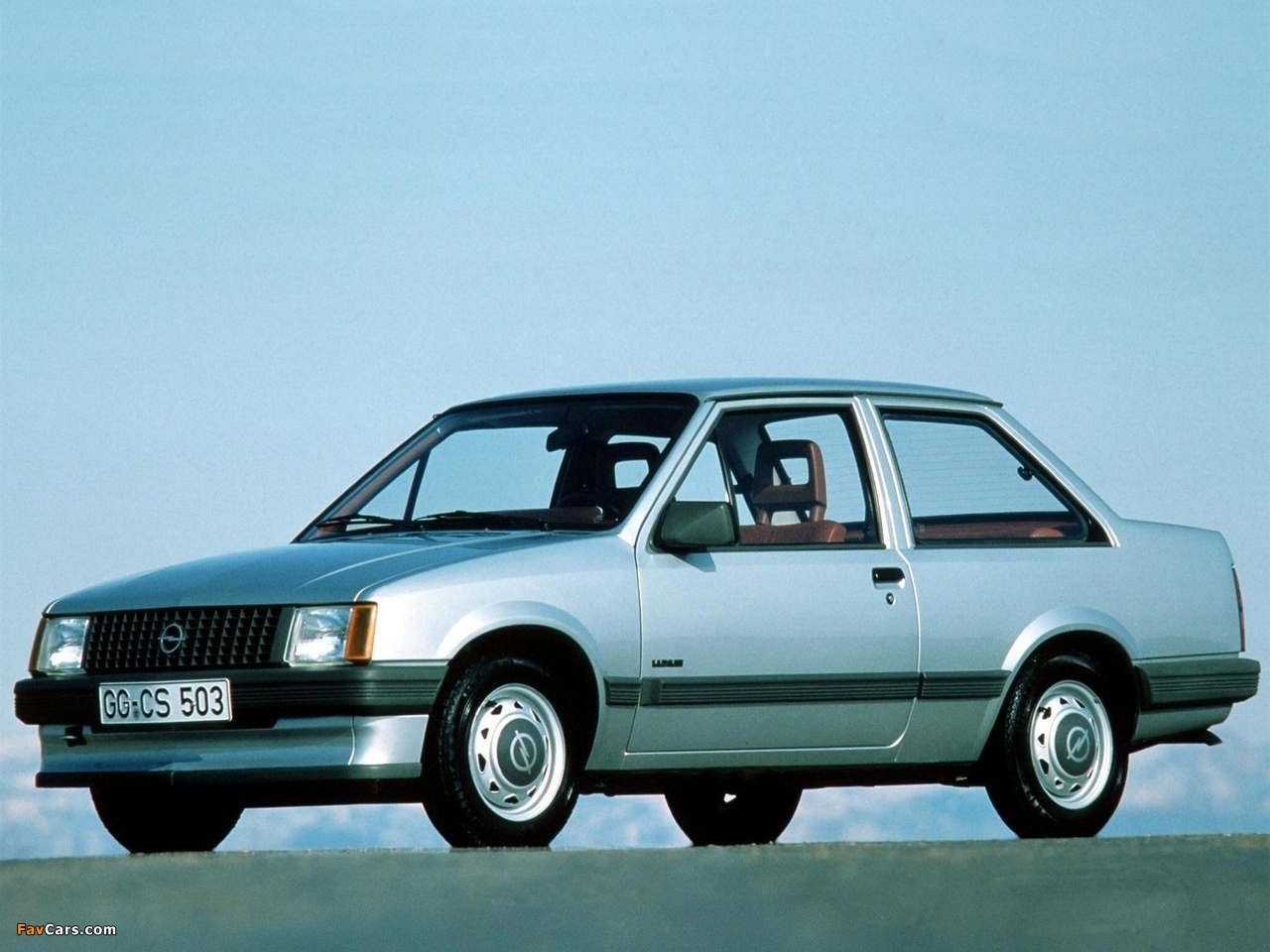 Photos of Opel Corsa TR 2-door (A) 1983–85 (1280 x 960)