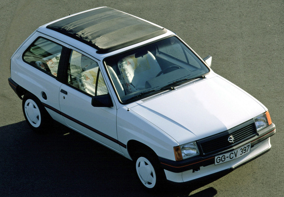 Photos of Opel Corsa Steffi Graf Special (A) 1986–89