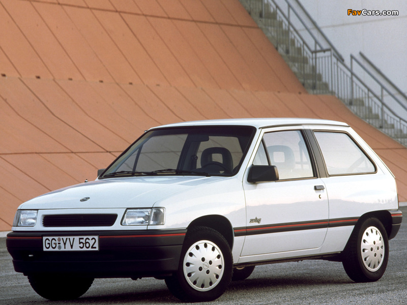 Photos of Opel Corsa 3-door (A) 1990–93 (800 x 600)