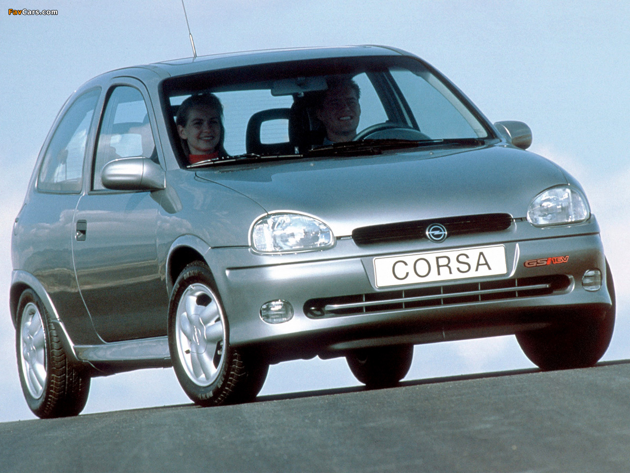 Photos of Opel Corsa GSi (B) 1993–2000 (1280 x 960)