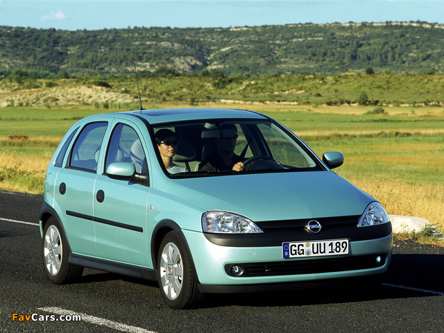 Photos of Opel Corsa 5-door (C) 2000–03 (640 x 480)