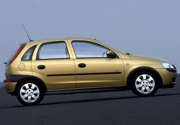 Photos of Opel Corsa 5-door (C) 2000–03