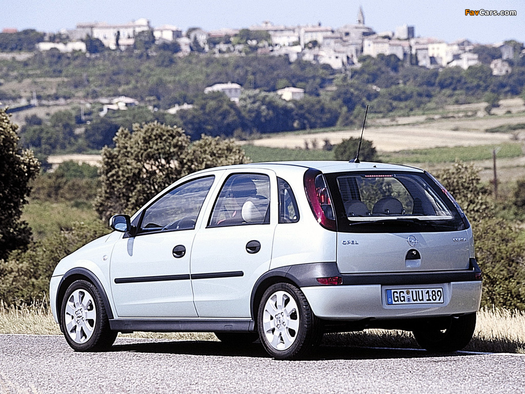 Photos of Opel Corsa 5-door (C) 2000–03 (1024 x 768)