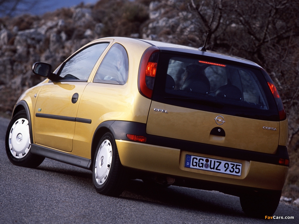 Pictures of Opel Corsa 3-door (C) 2000–03 (1024 x 768)