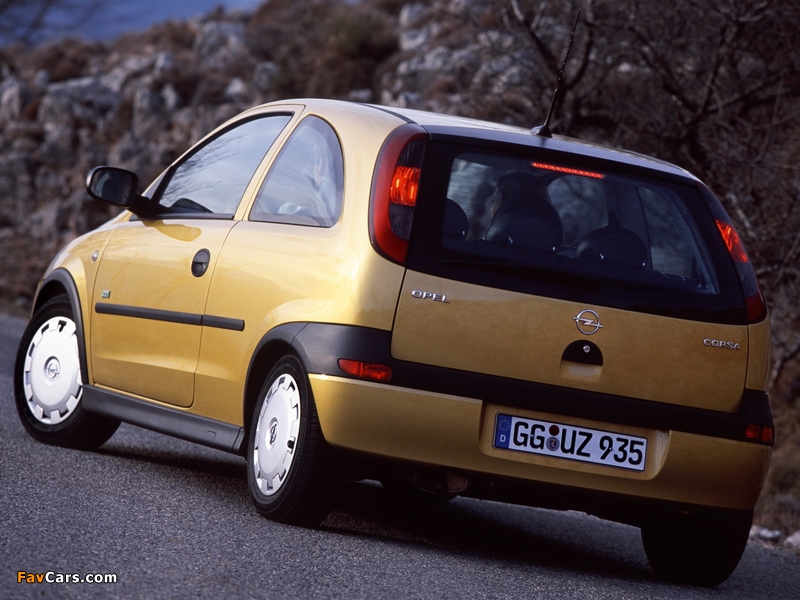 Pictures of Opel Corsa 3-door (C) 2000–03 (800 x 600)