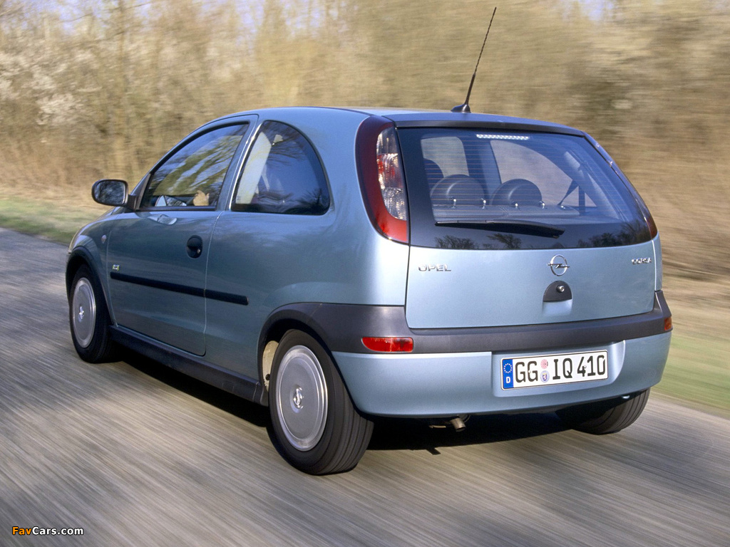 Pictures of Opel Corsa 3-door (C) 2000–03 (1024 x 768)