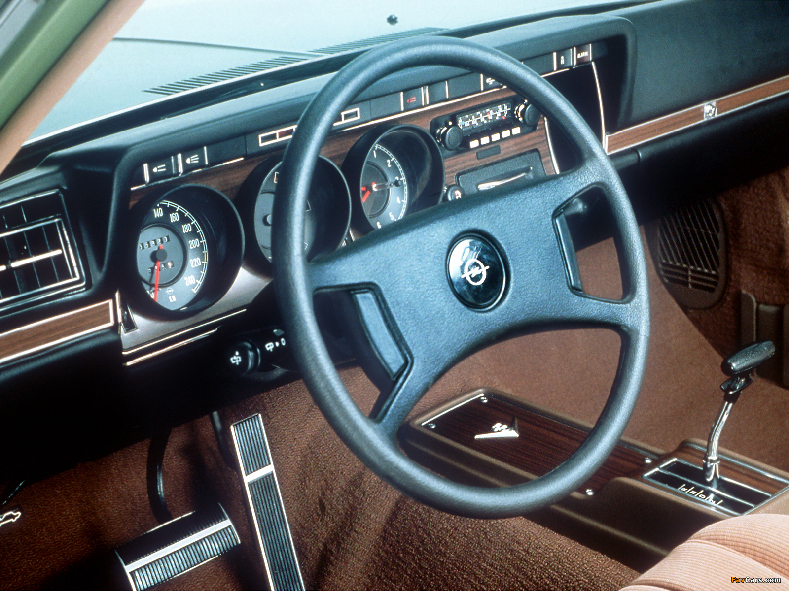 Images of Opel Diplomat V8 (B) 1969–77 (1600 x 1200)