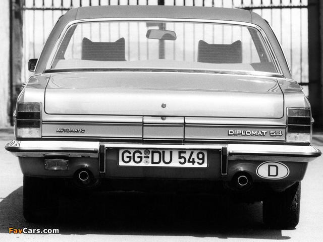 Photos of Opel Diplomat V8 (B) 1969–77 (640 x 480)