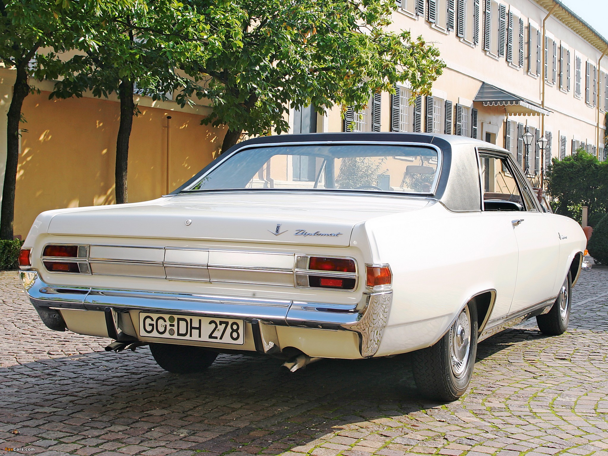 Pictures of Opel Diplomat V8 Coupe (A) 1965–67 (2048 x 1536)