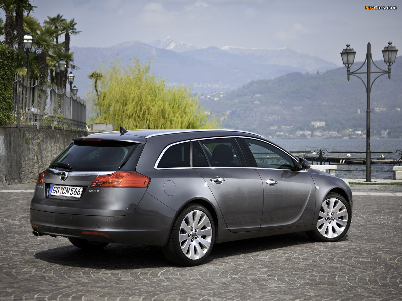 Images of Opel Insignia Turbo 4x4 Sports Tourer 2008–13 (1280 x 960)