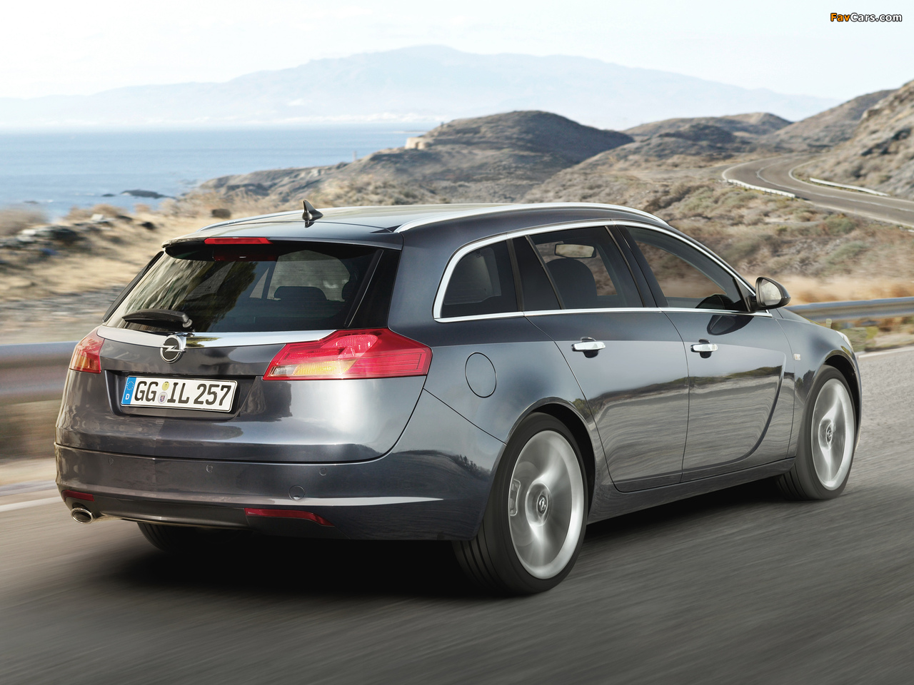 Images of Opel Insignia Sports Tourer 2008–13 (1280 x 960)
