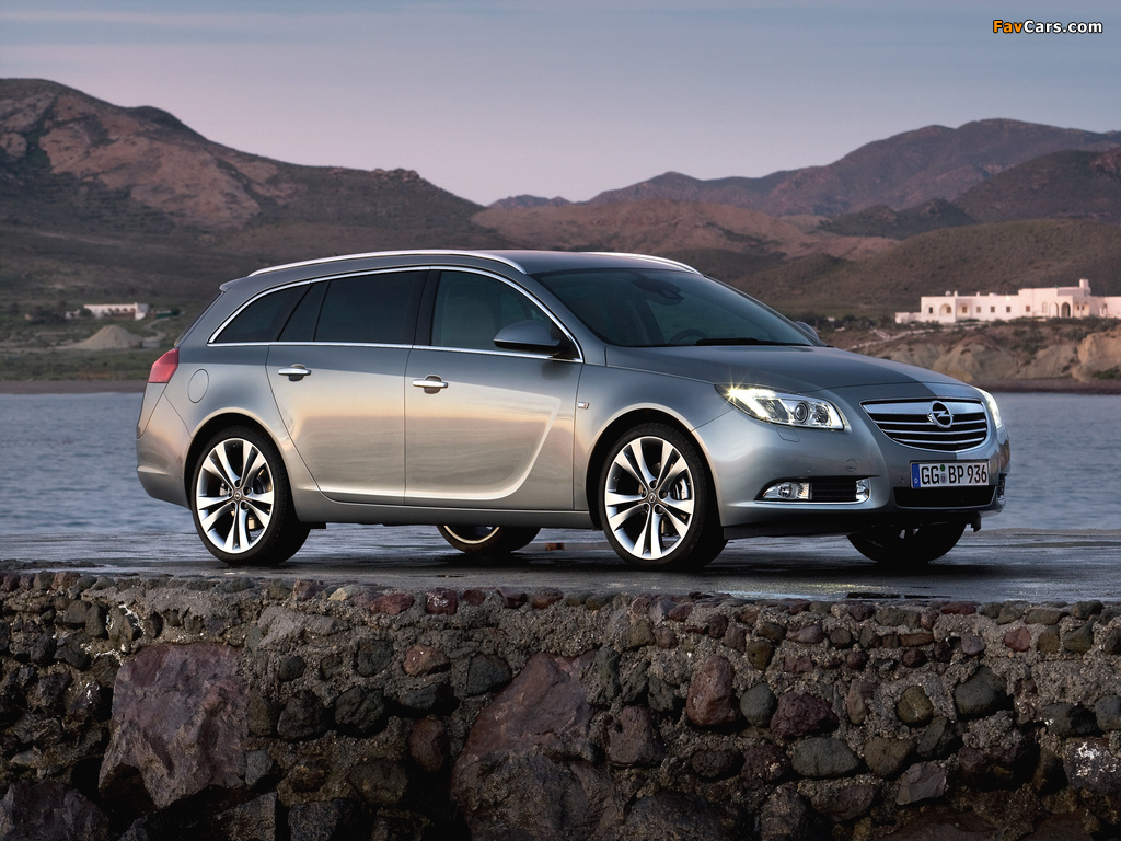 Images of Opel Insignia Sports Tourer 2008–13 (1024 x 768)