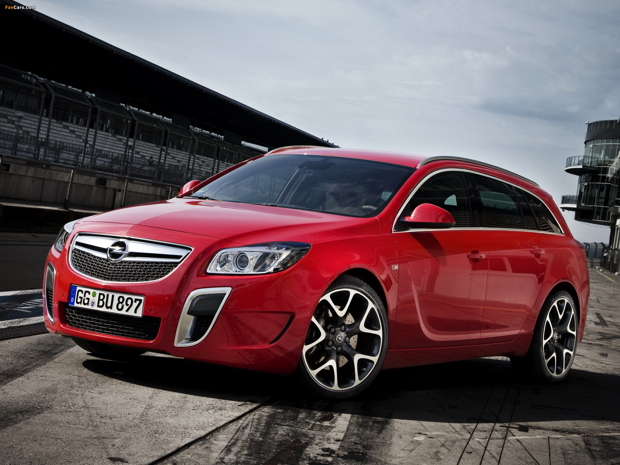 Images of Opel Insignia OPC Sports Tourer 2009–13 (2048 x 1536)
