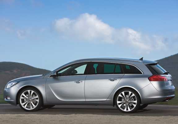 Opel Insignia Sports Tourer 2008–13 images