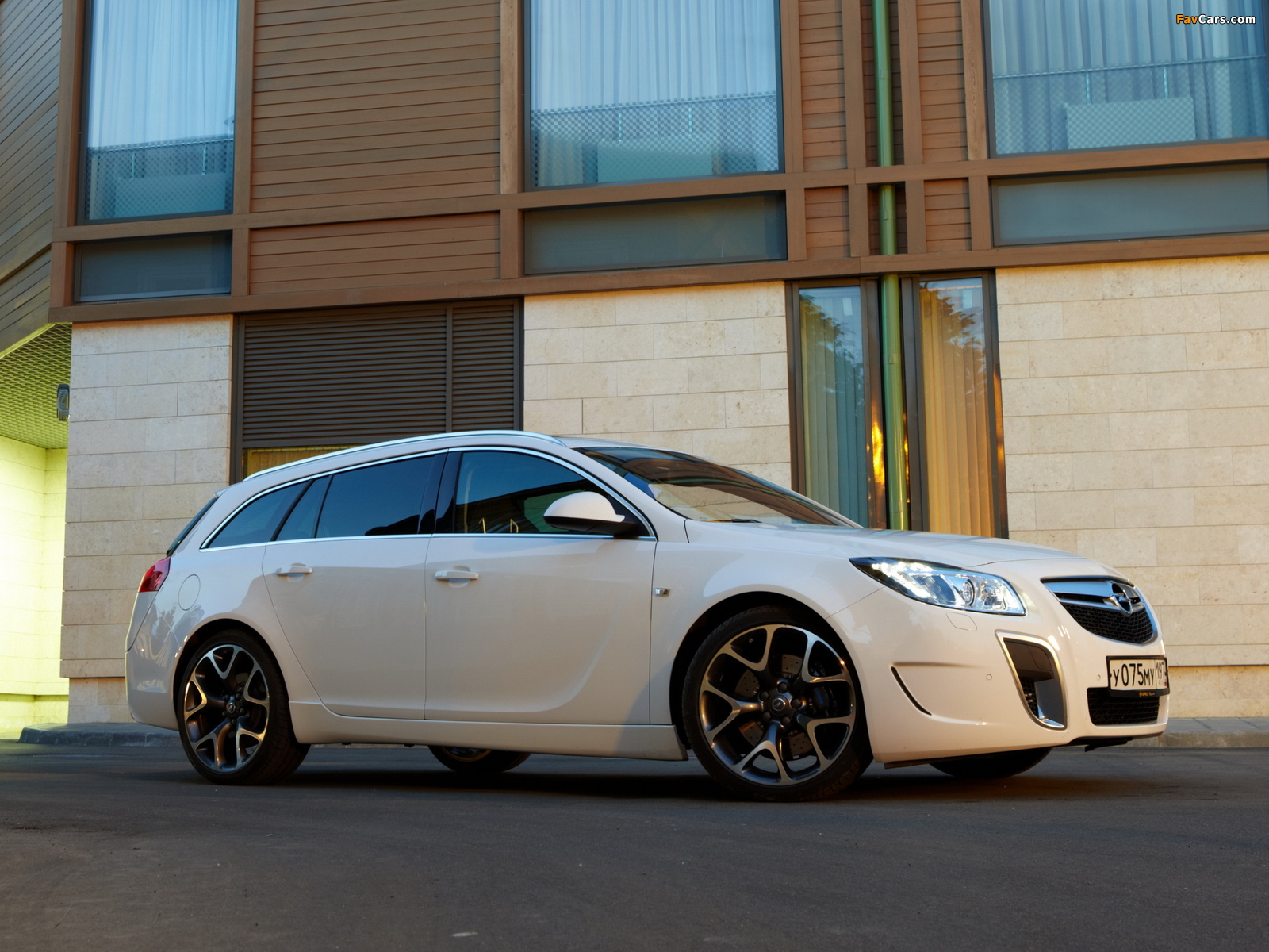 Opel Insignia OPC Sports Tourer 2009–13 photos (1600 x 1200)