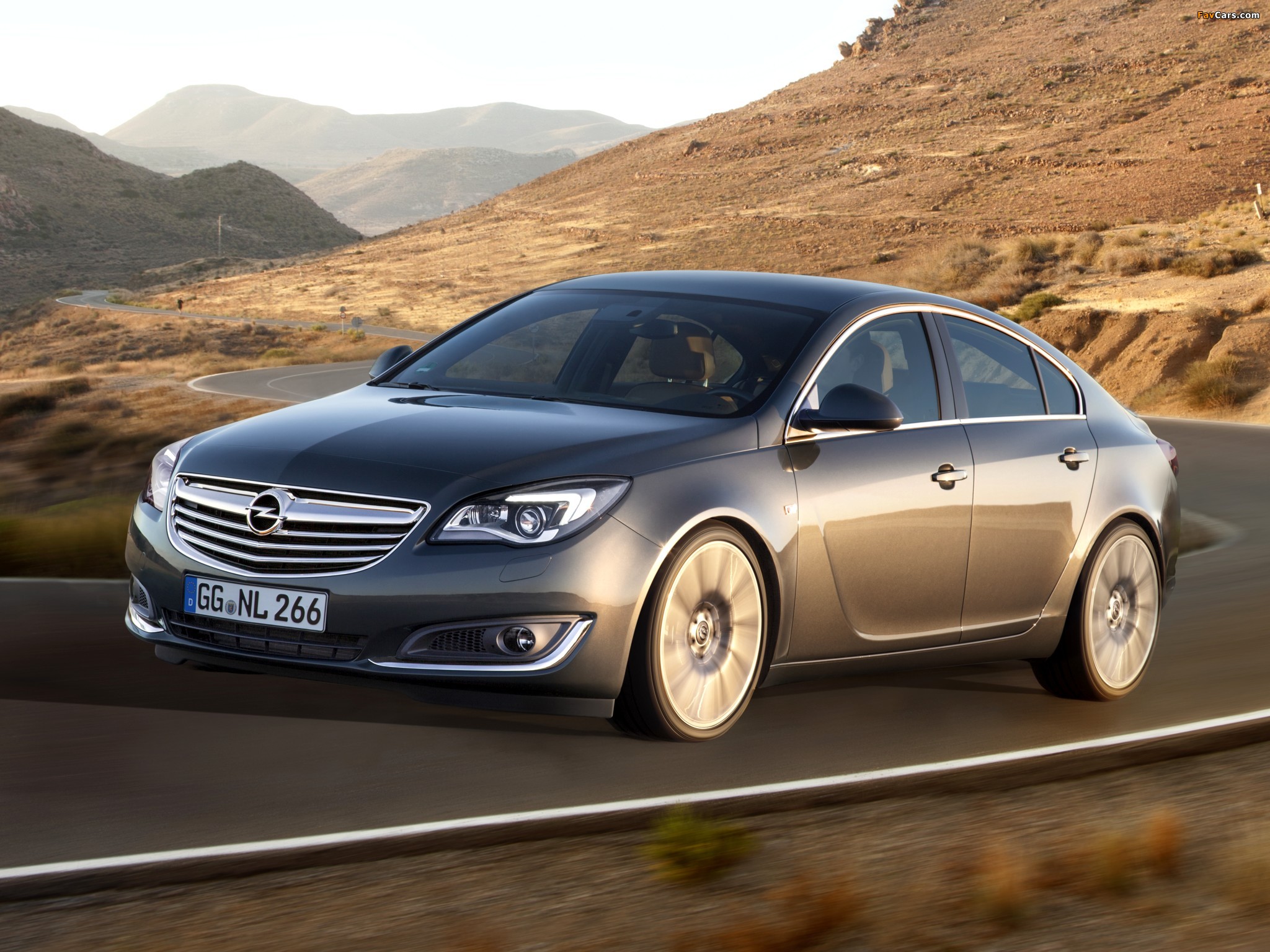 Opel Insignia Hatchback 2013 images (2048 x 1536)