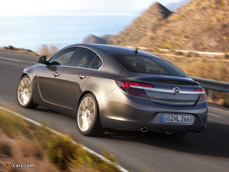 Opel Insignia Hatchback 2013 photos (800 x 600)