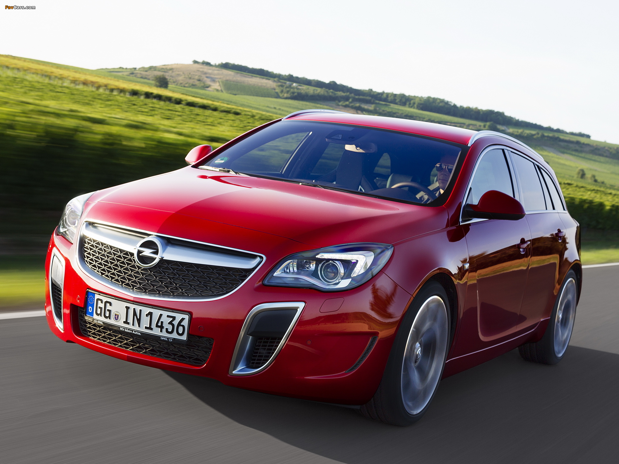Opel Insignia OPC Sports Tourer 2013 pictures (2048 x 1536)