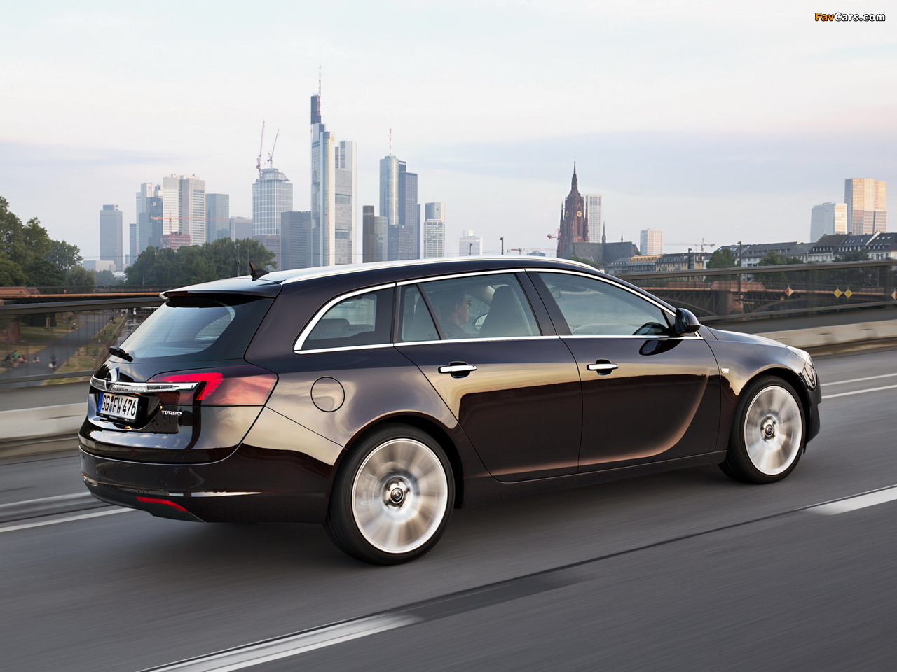 Opel Insignia Sports Tourer 2013 pictures (1280 x 960)
