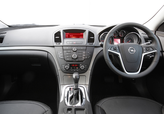 Photos of Opel Insignia Turbo AU-spec 2012–13