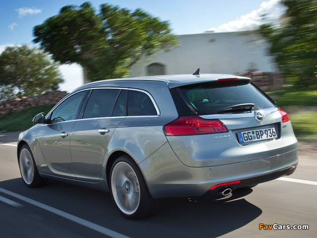 Pictures of Opel Insignia Sports Tourer 2008–13 (640 x 480)