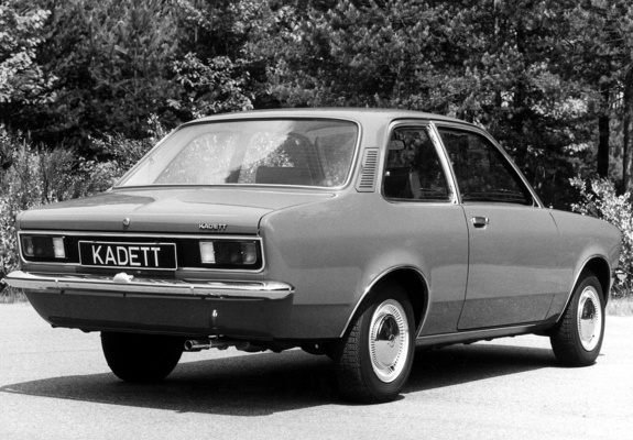 Images of Opel Kadett 2-door Sedan (C) 1973–77