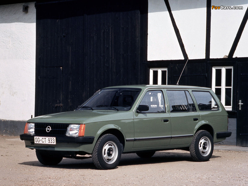 Images of Opel Kadett Caravan Pirsch (D) 1982–84 (800 x 600)