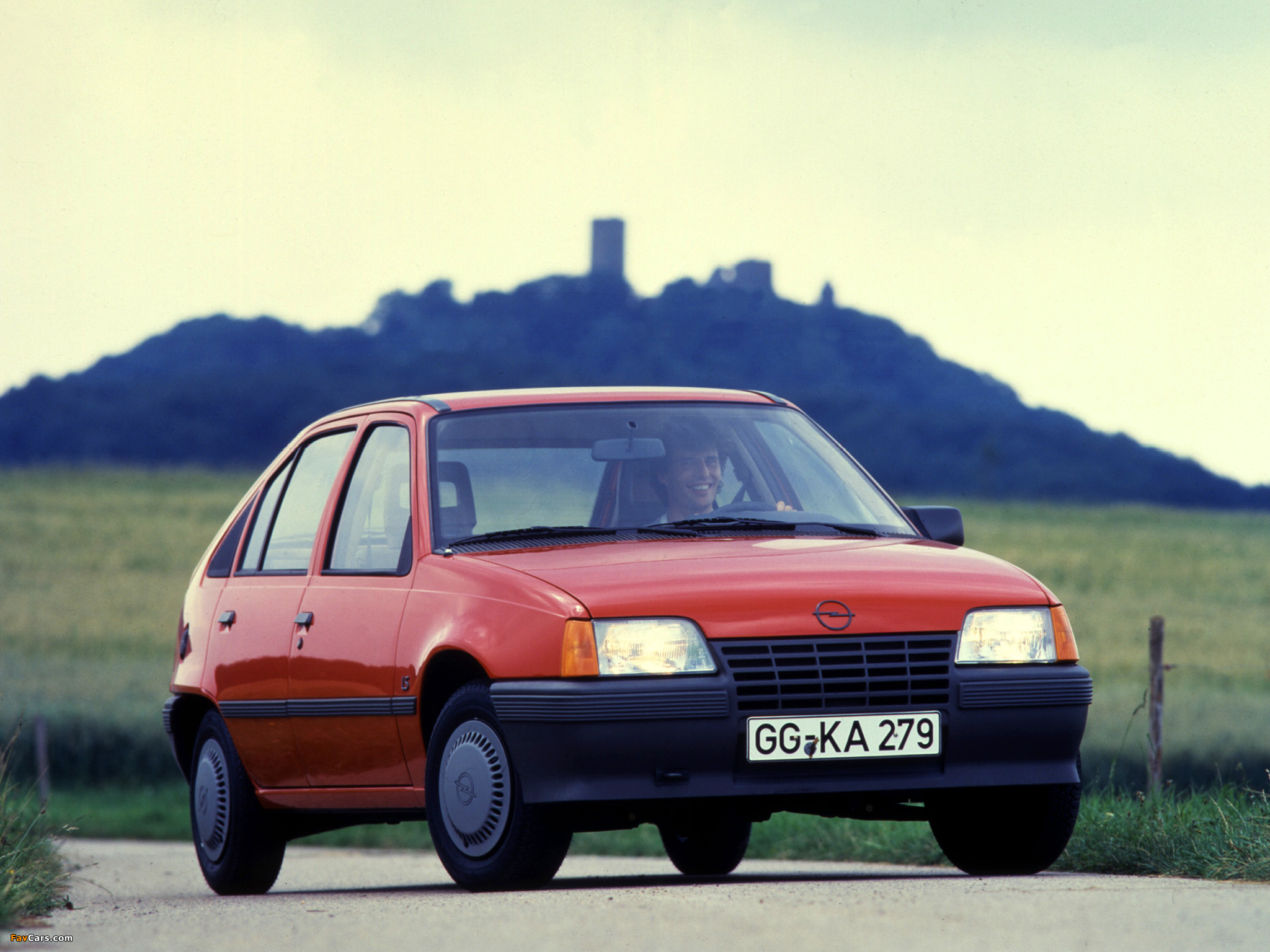 Images of Opel Kadett 5-door (E) 1984–89 (2048 x 1536)