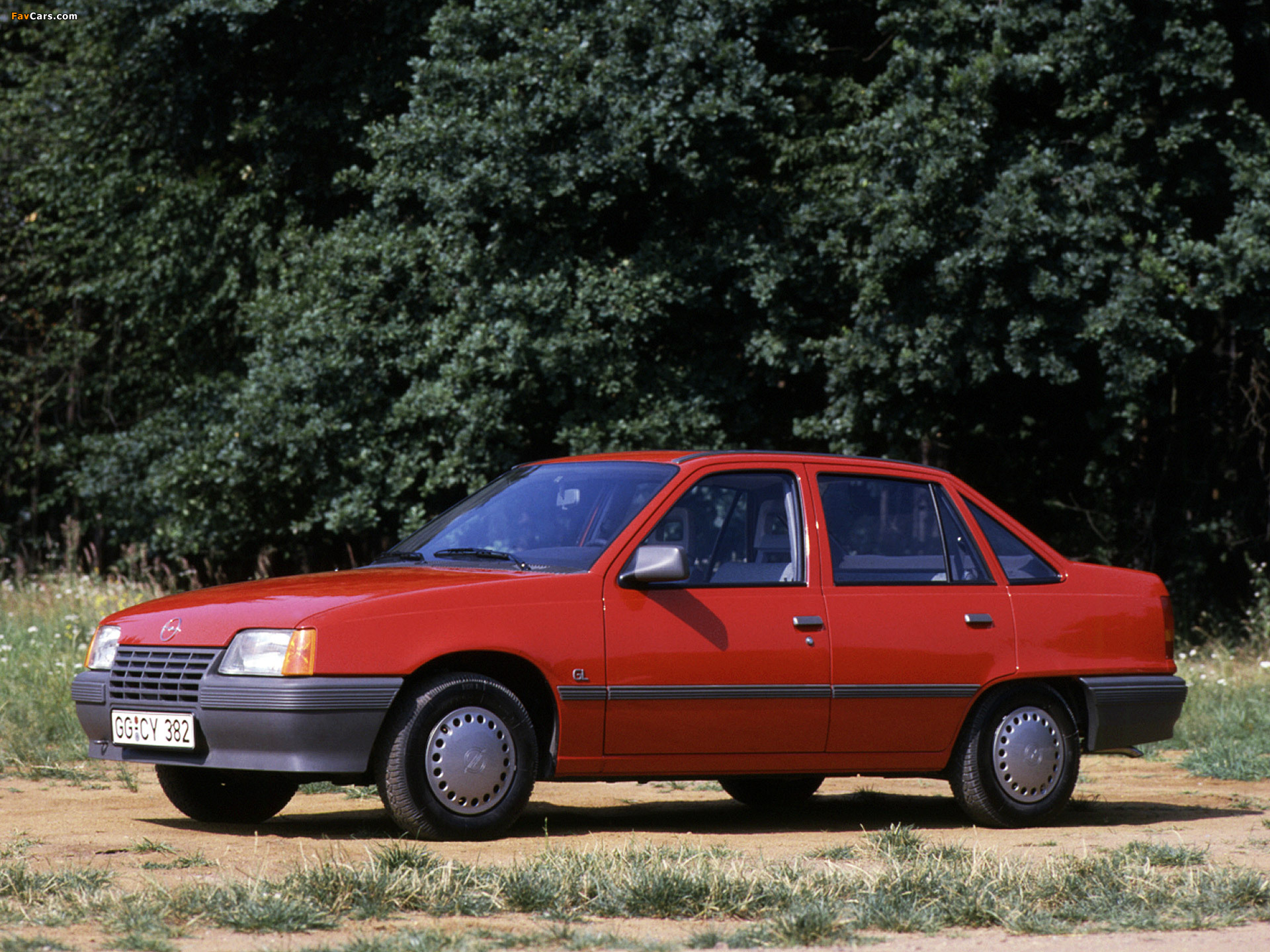 Images of Opel Kadett Sedan (E) 1984–89 (1920 x 1440)