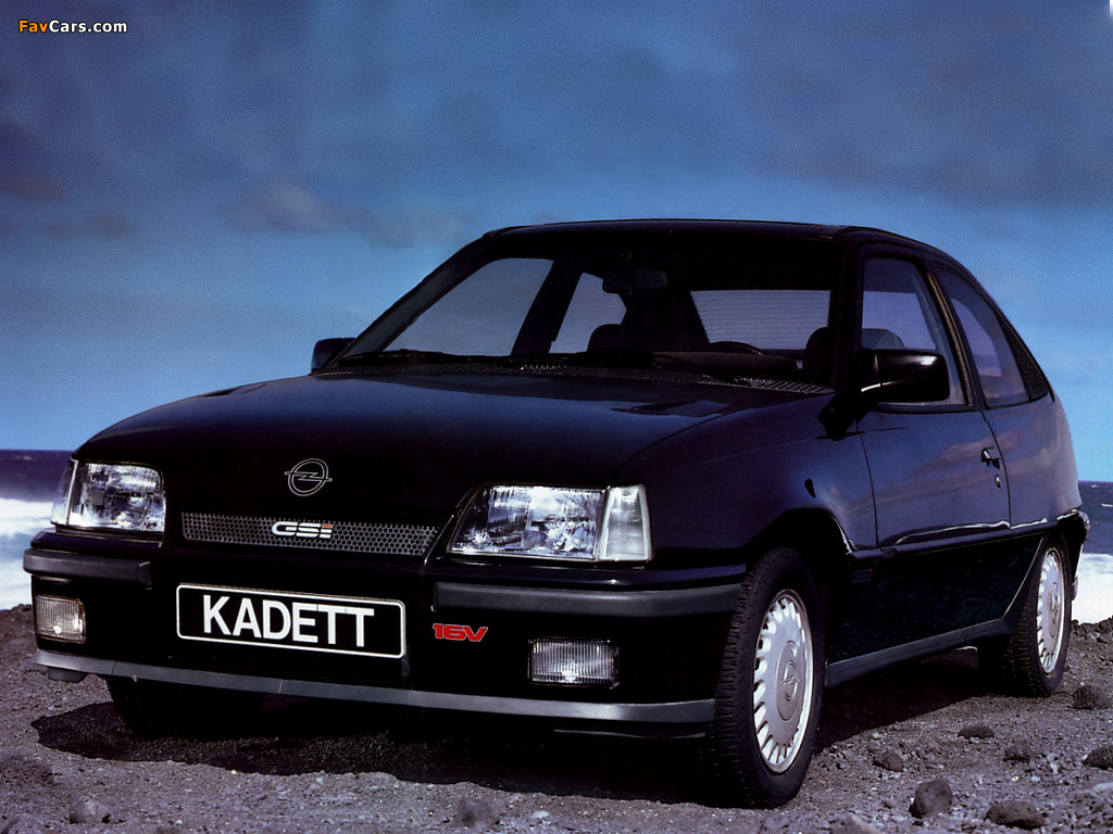 Images of Opel Kadett GSi 16V 3-door (E) 1988–91 (1024 x 768)
