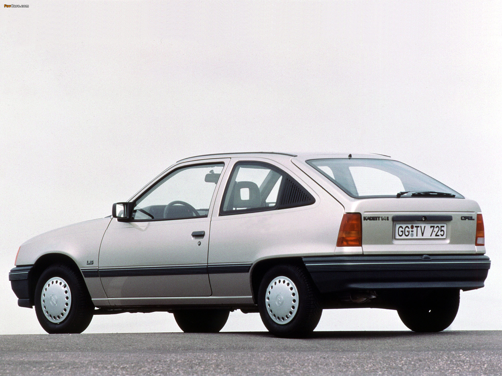 Images of Opel Kadett 3-door (E) 1989–91 (2048 x 1536)
