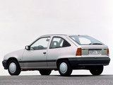Images of Opel Kadett 3-door (E) 1989–91