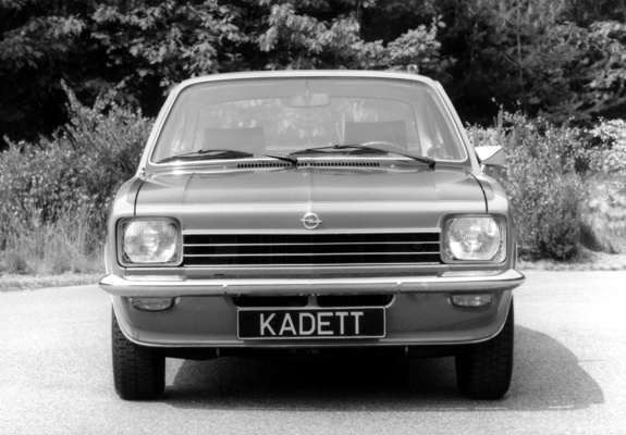 Opel Kadett SR (C) 1973–77 pictures