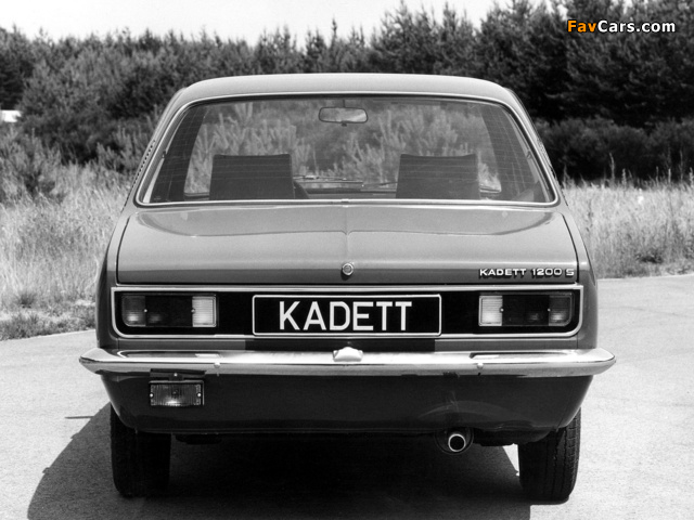 Opel Kadett 4-door Sedan (C) 1973–77 wallpapers (640 x 480)