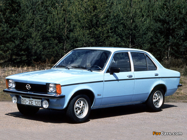 Opel Kadett 4-door Sedan (C) 1977–79 photos (640 x 480)
