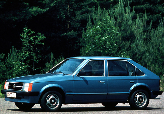 Opel Kadett 5-door (D) 1979–84 photos