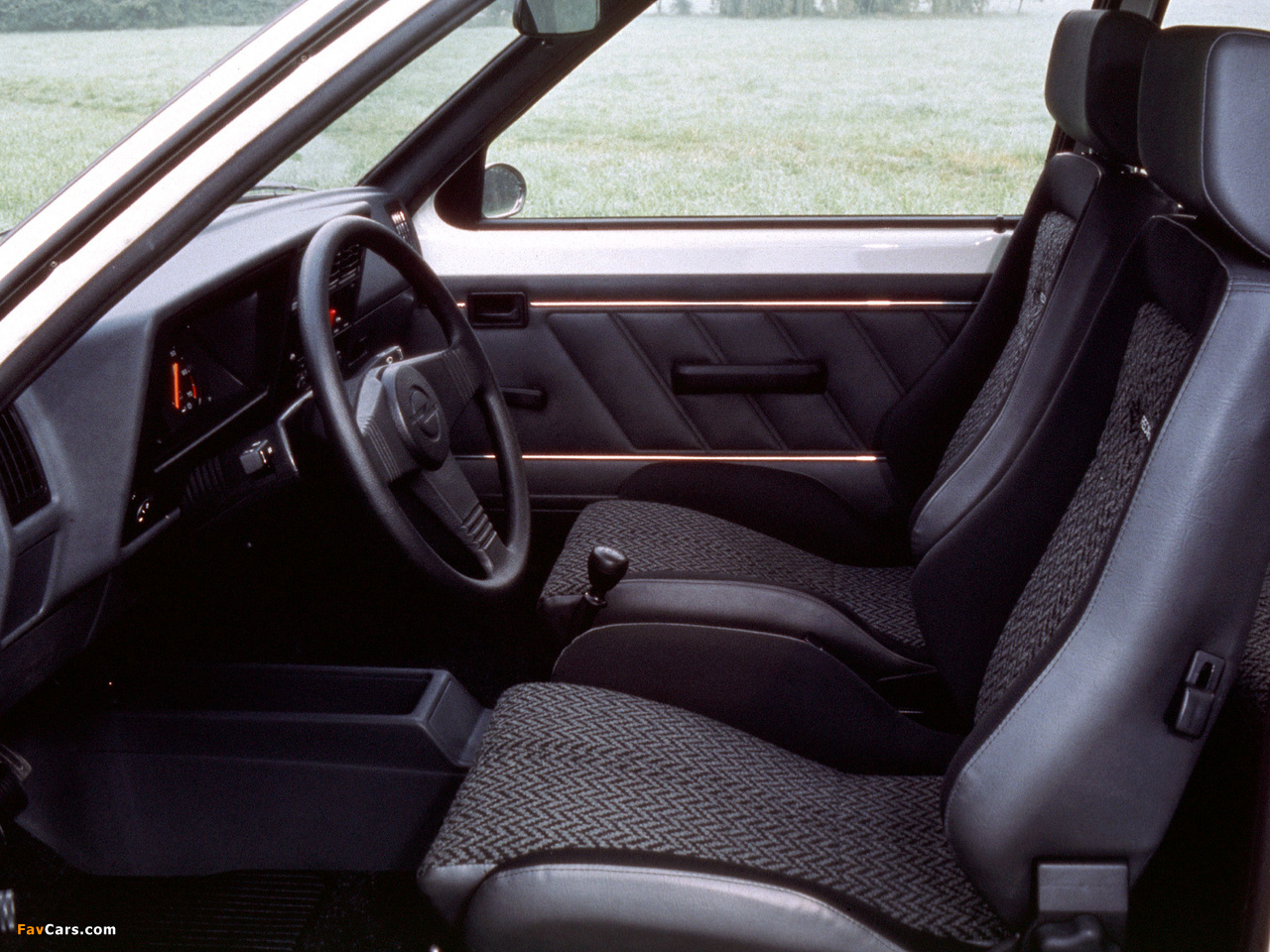 Opel Kadett SR 3-door (D) 1979–84 photos (1280 x 960)