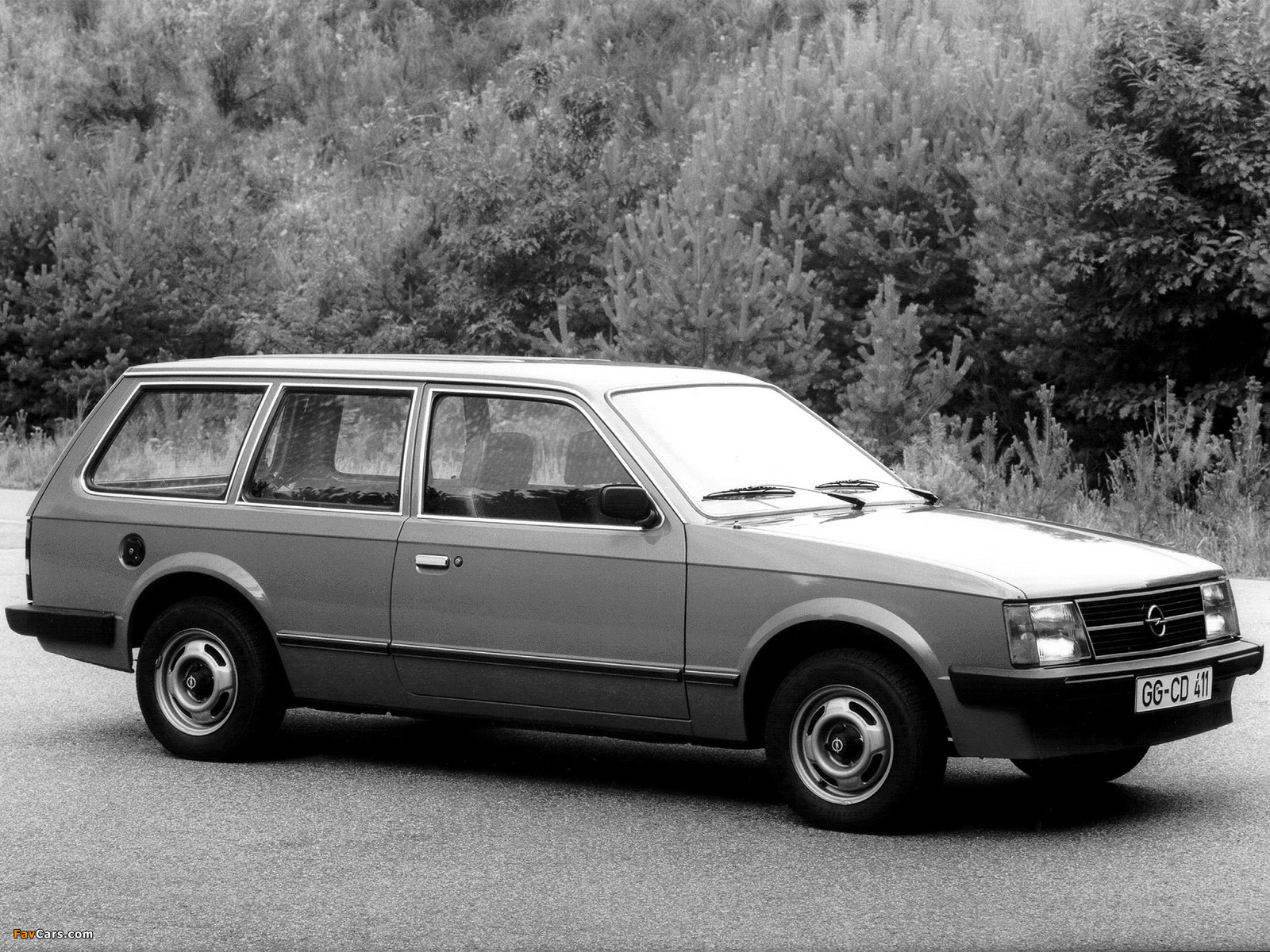 Opel Kadett Caravan 3-door (D) 1979–84 wallpapers (1600 x 1200)