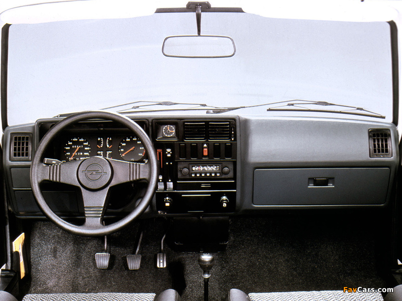 Opel Kadett SR 3-door (D) 1979–84 wallpapers (800 x 600)