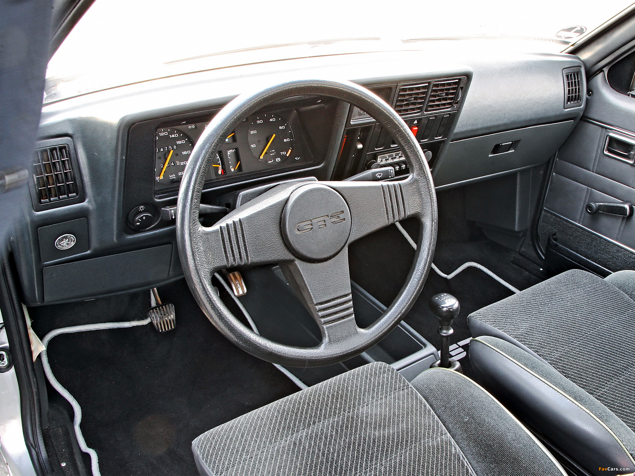 Opel Kadett GT/E 5-door (D) 1983–84 images (2048 x 1536)