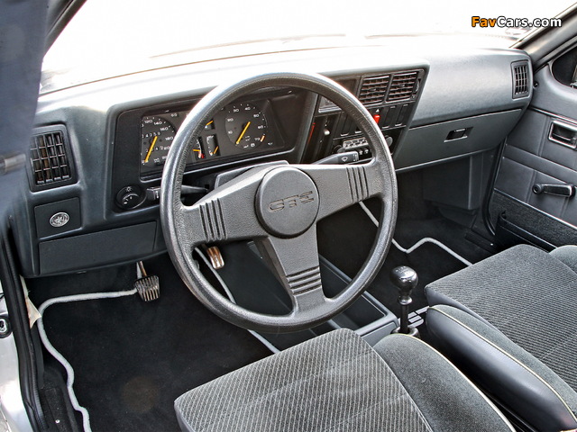 Opel Kadett GT/E 5-door (D) 1983–84 images (640 x 480)