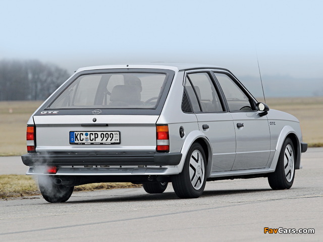 Opel Kadett GT/E 5-door (D) 1983–84 pictures (640 x 480)