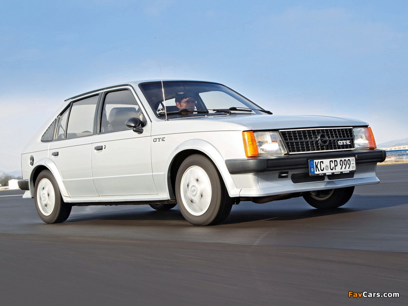 Opel Kadett GT/E 5-door (D) 1983–84 wallpapers (800 x 600)