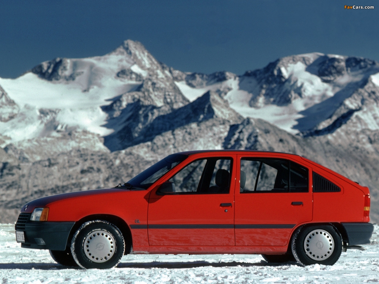 Opel Kadett 5-door (E) 1984–89 images (1280 x 960)