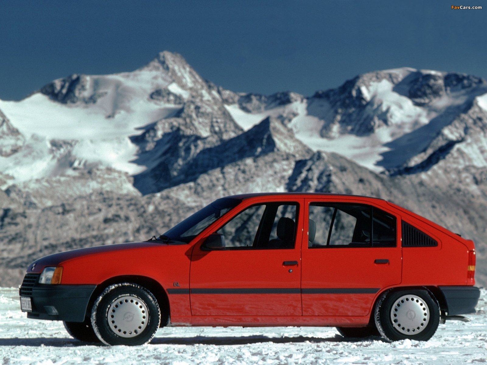 Opel Kadett 5-door (E) 1984–89 images (1600 x 1200)