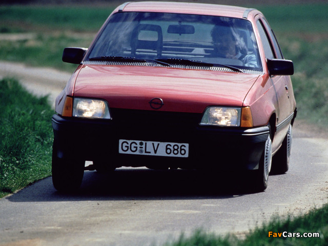 Opel Kadett 3-door (E) 1984–89 images (640 x 480)