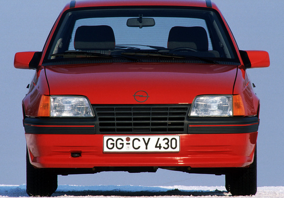 Opel Kadett GT 3-door (E) 1984–89 pictures