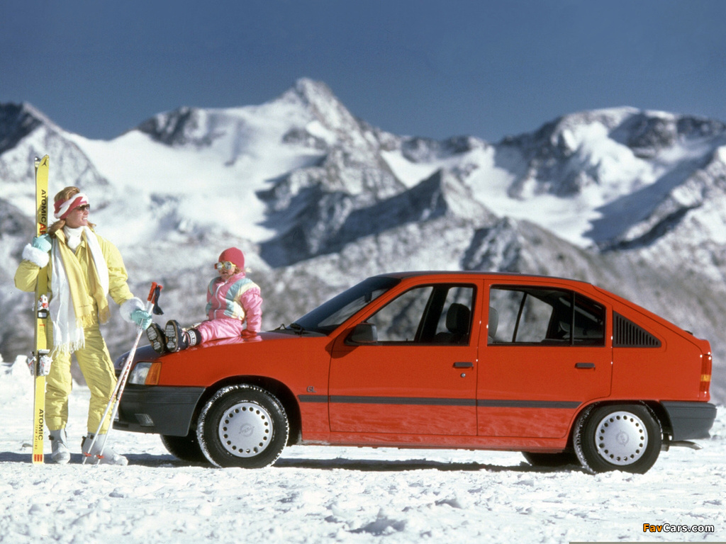 Opel Kadett 5-door (E) 1984–89 wallpapers (1024 x 768)